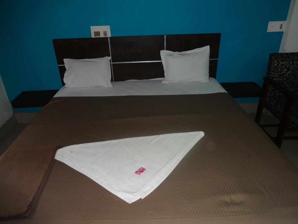 Ajatsatru Hotel Gaya Phòng bức ảnh