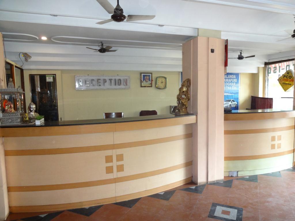 Ajatsatru Hotel Gaya Ngoại thất bức ảnh